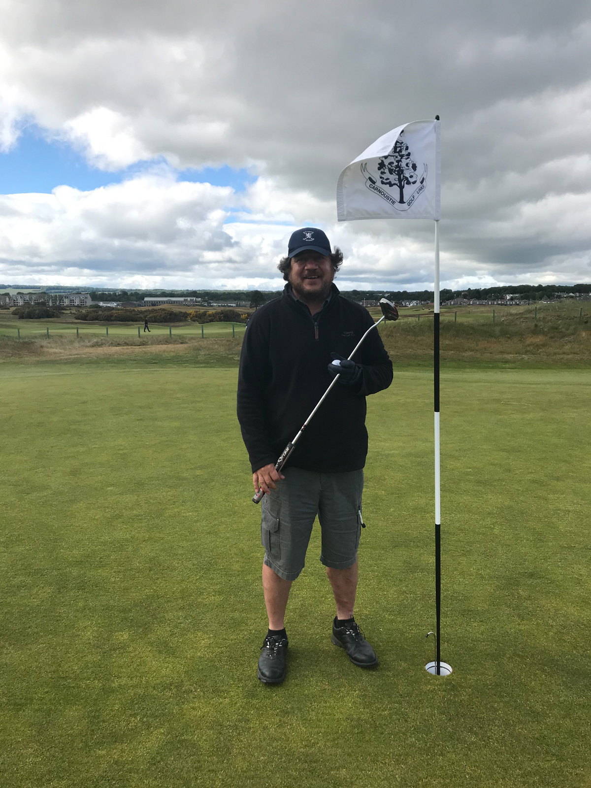 Ali hole in one.jpg resize